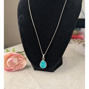 Vintage 925 Sterling Silver Turquoise Teardrop Pendant Box Chain Necklace